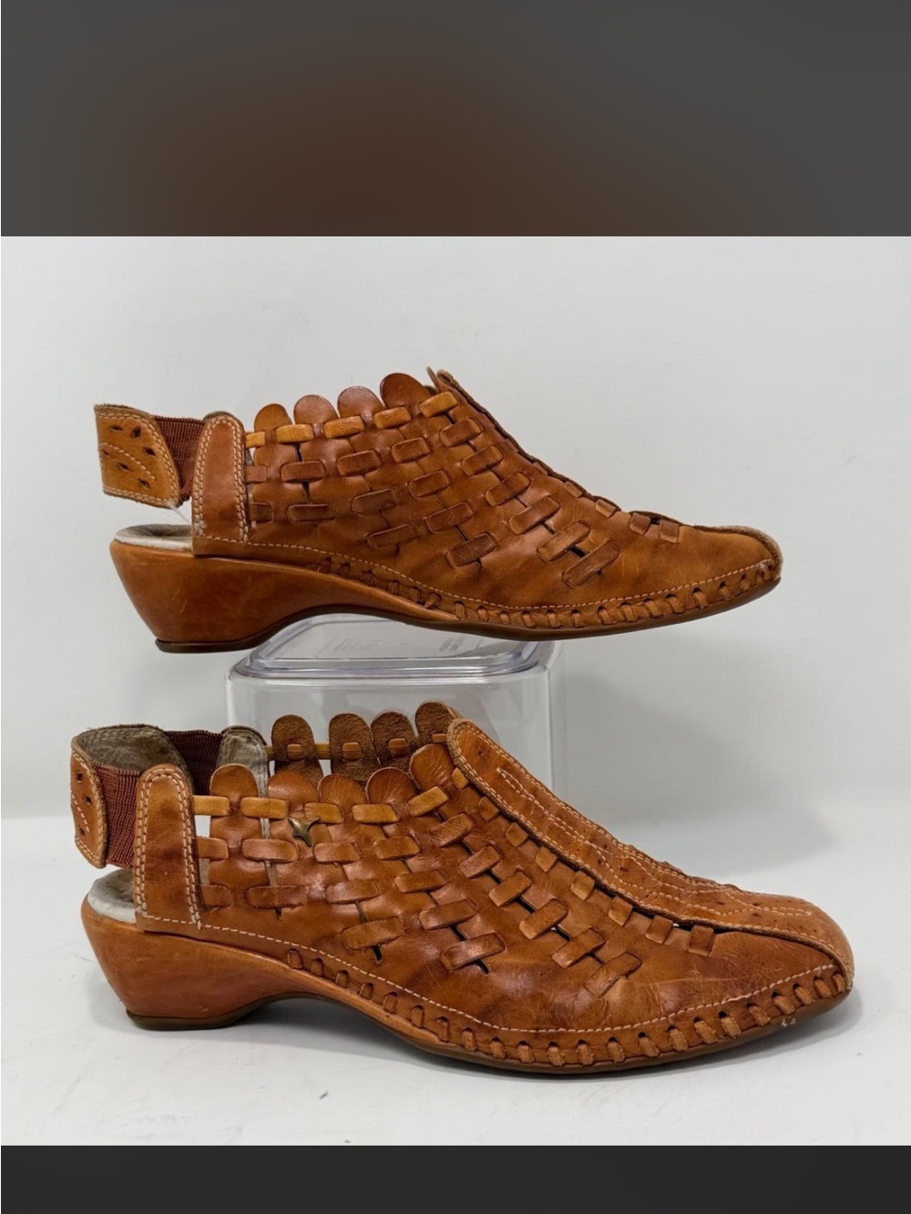 PIKOLINOS Women's Handwoven Leather Moccasins - Tan Brown